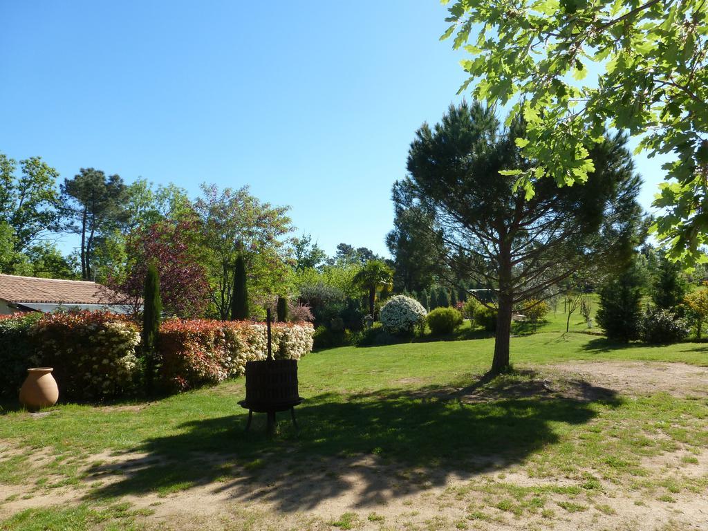 Domaine Du Planas Ailhon Ardeche Bed & Breakfast Room photo